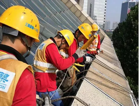 北京大学图书馆外墙清洗