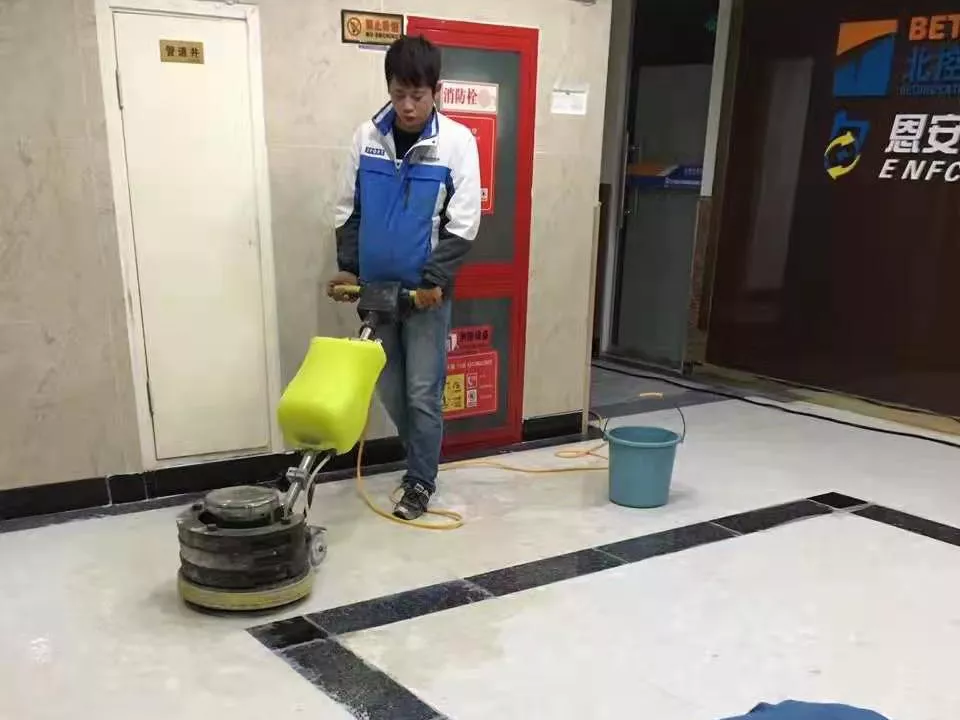 北京大学图书馆外墙清洗